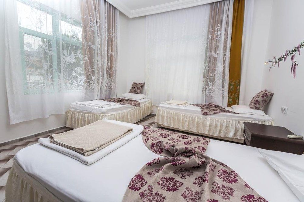 Santosa Pension Каш Экстерьер фото