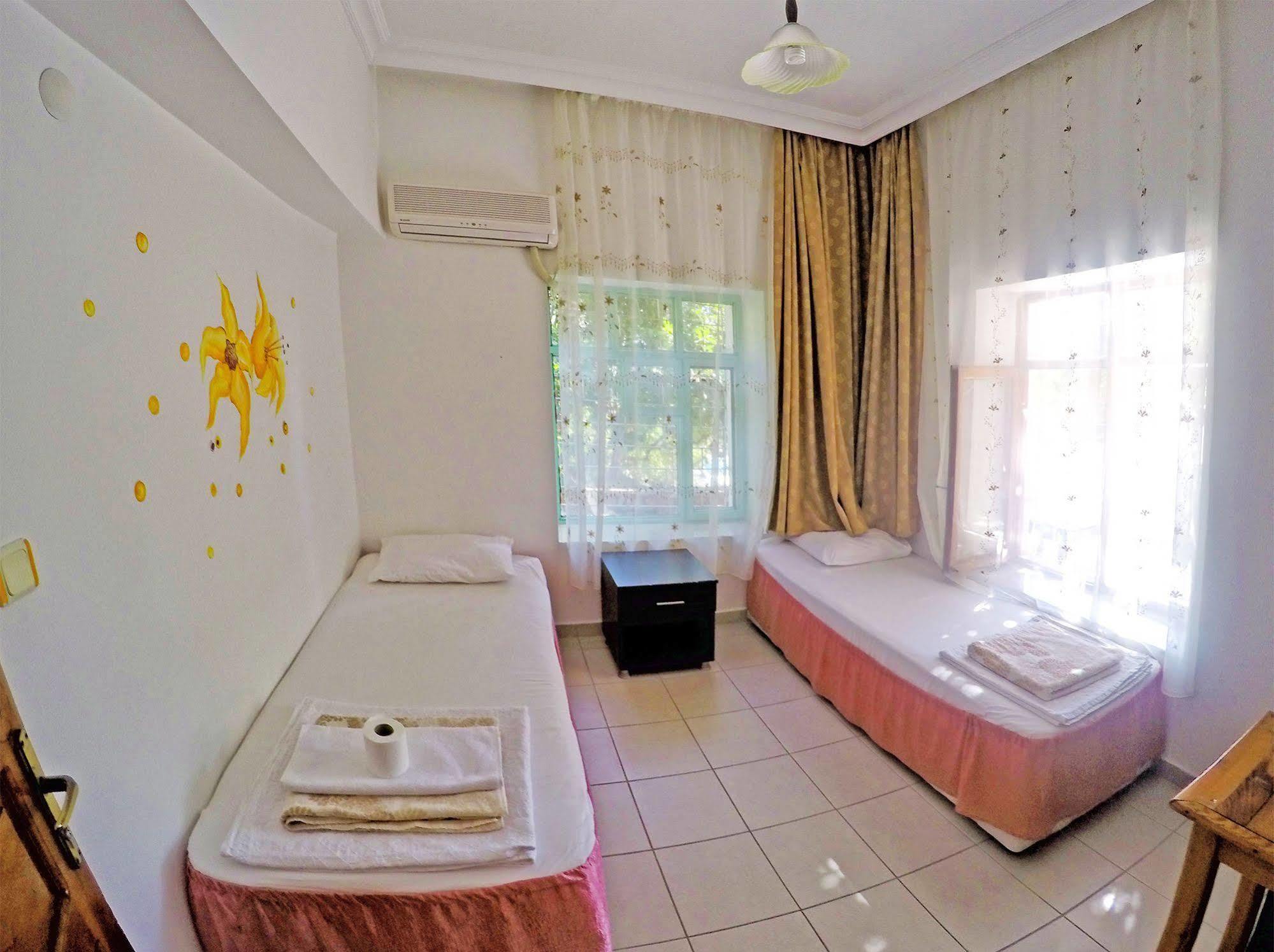 Santosa Pension Каш Экстерьер фото