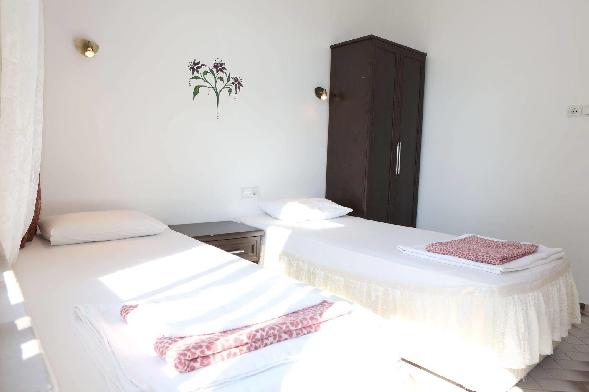 Santosa Pension Каш Экстерьер фото